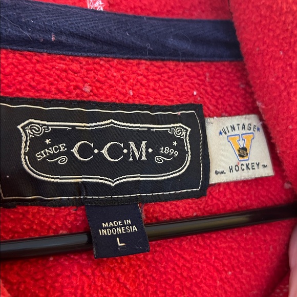 CCM Vintage Hockey Hoodie New York Rangers NHL Men’s Distressed Large - Picture 5 of 12